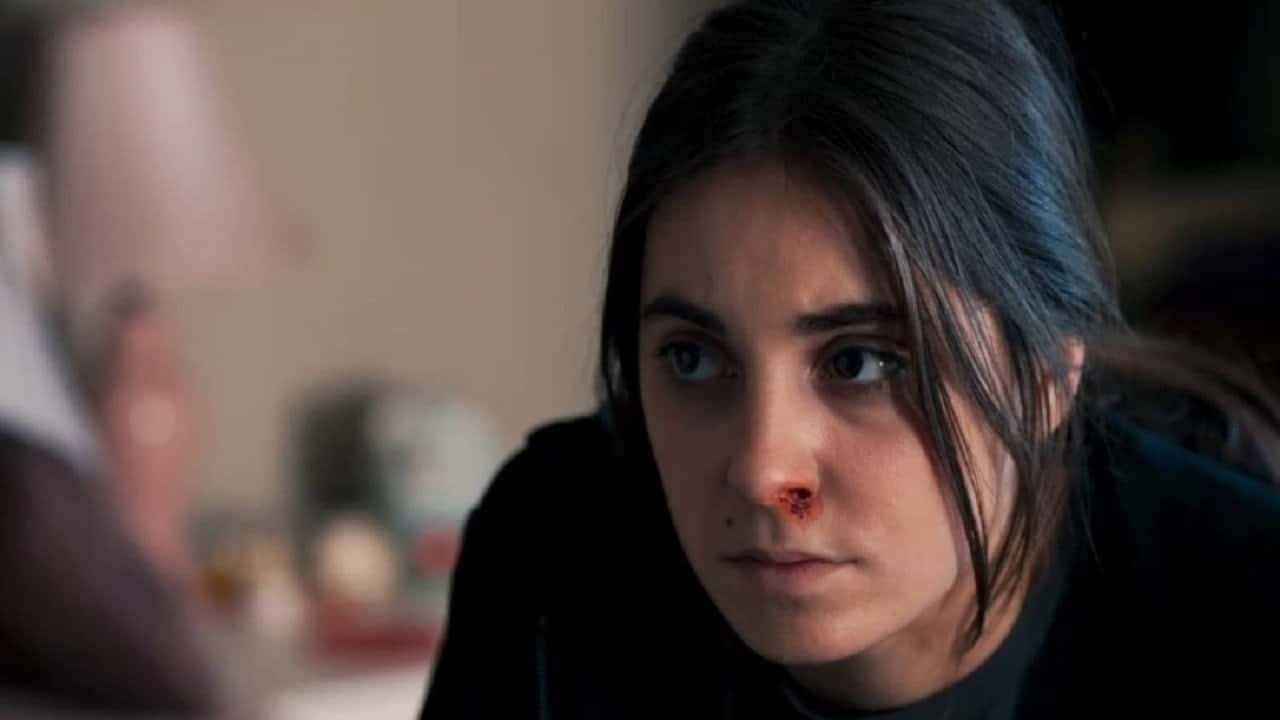 Кадр з фільму Стіна з секретами (2010)