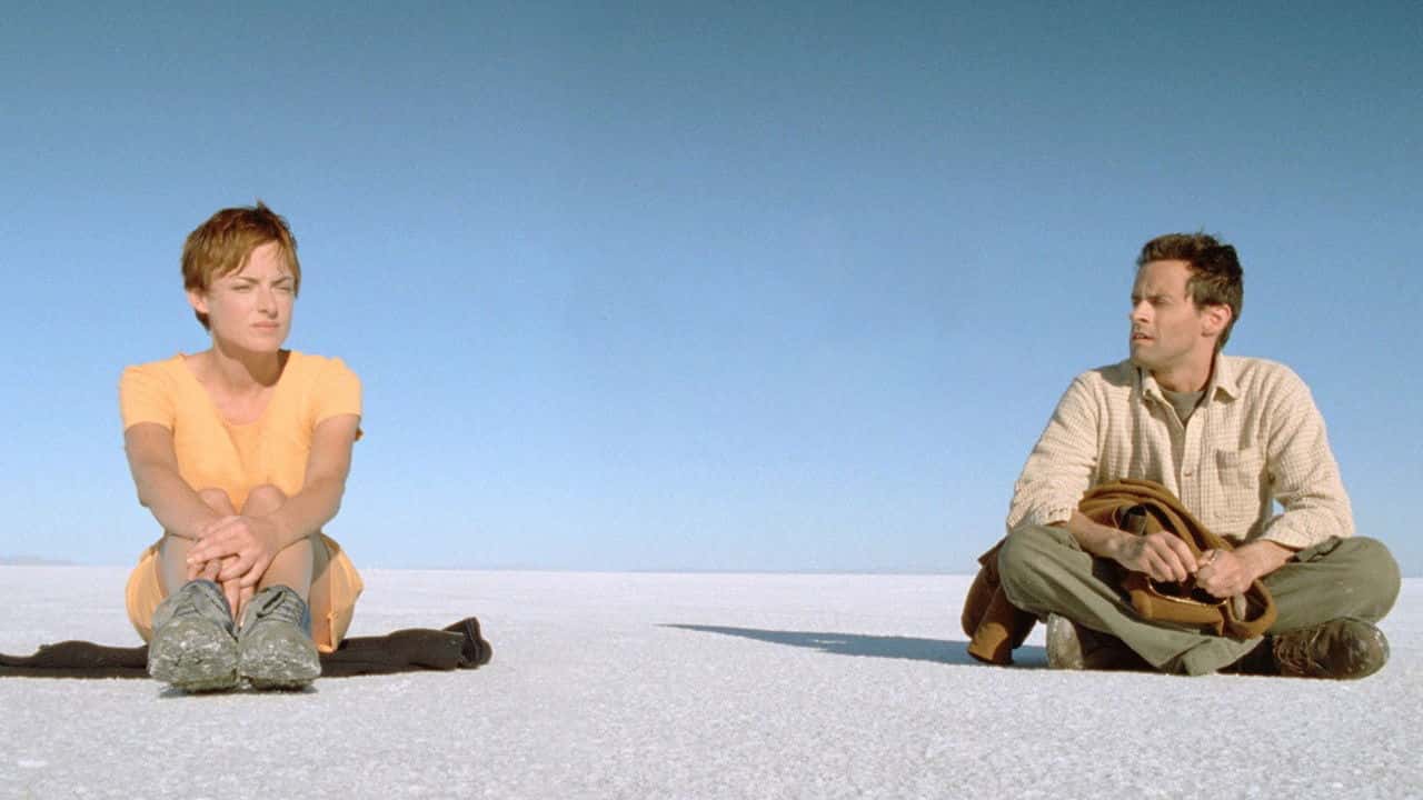 Кадр з фільму 32 серпня на Землі (1999)