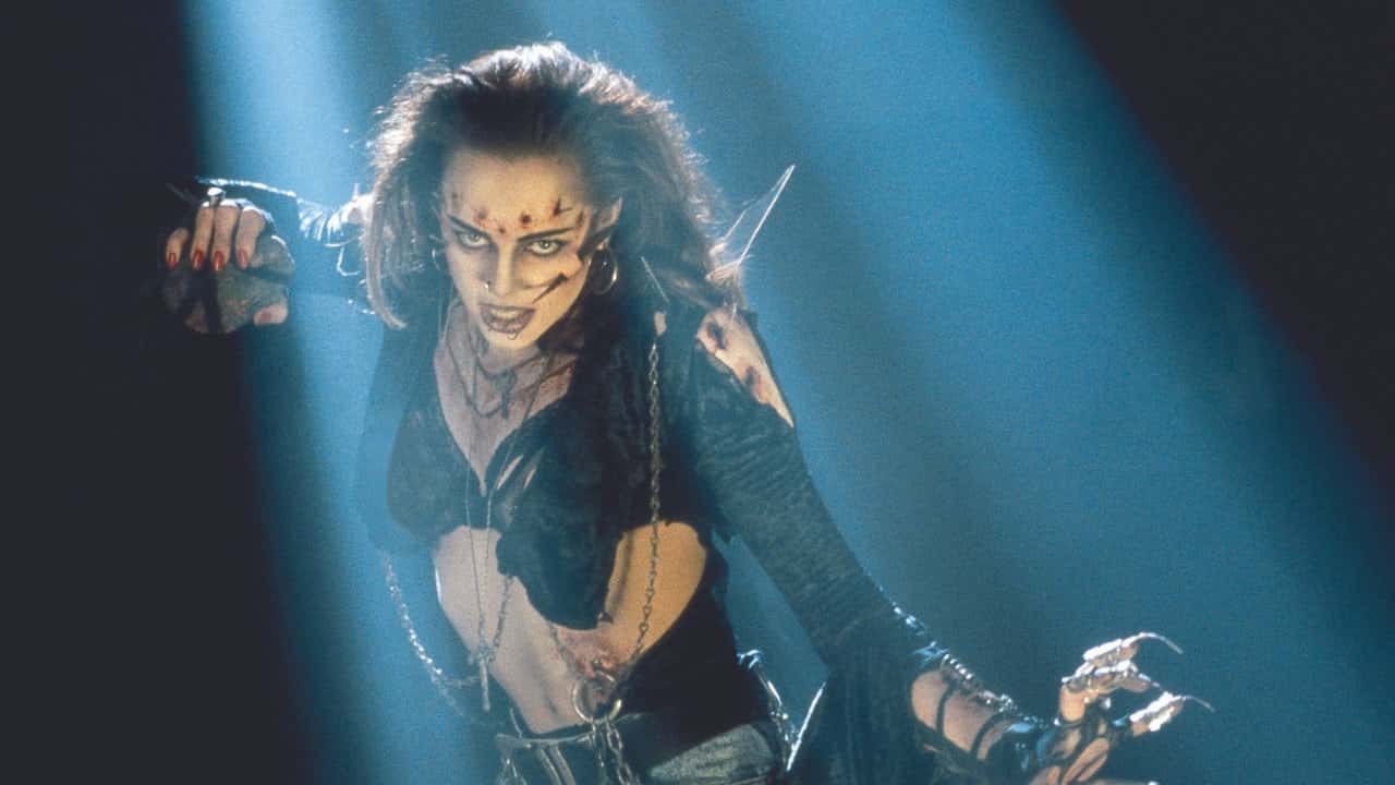 Кадр з фільму Повернення живих мерців 3 (1993)
