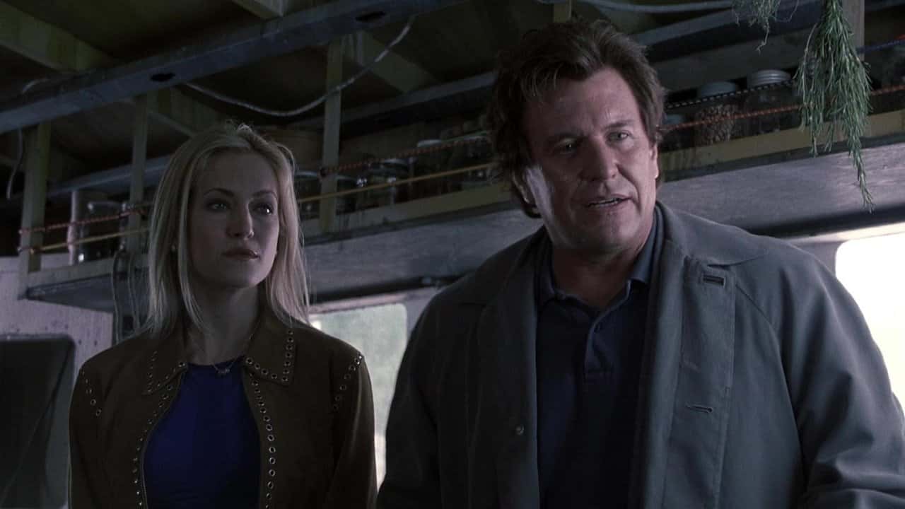Кадр з фільму Остання істина (2001)