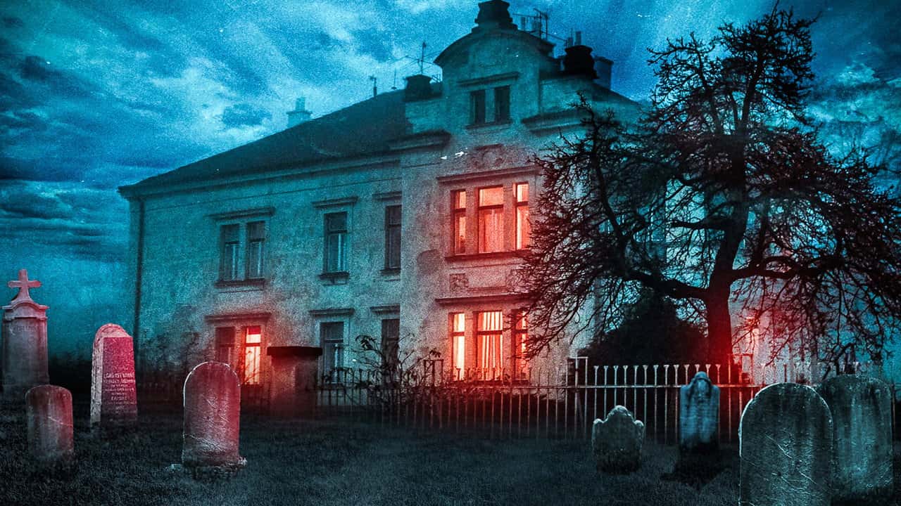 Кадр з фільму Трунар (2021)