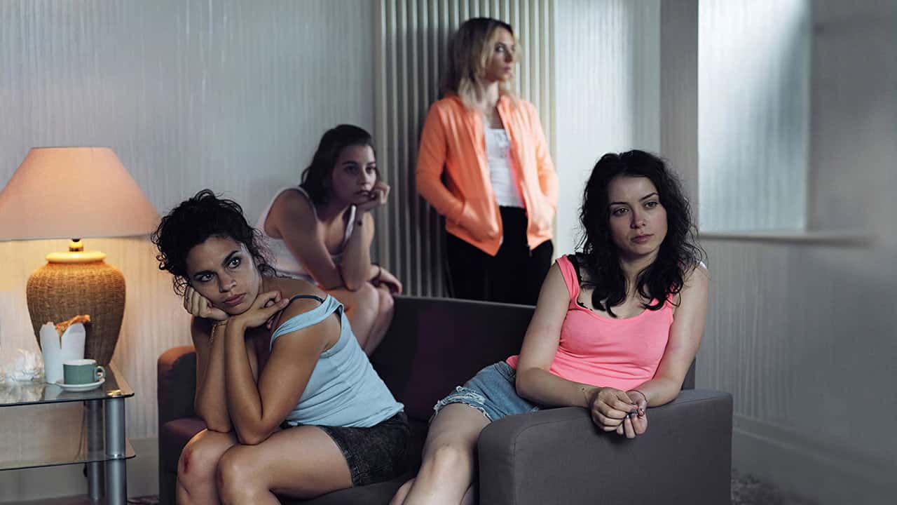 Кадр з фільму Робити гроші (2019)
