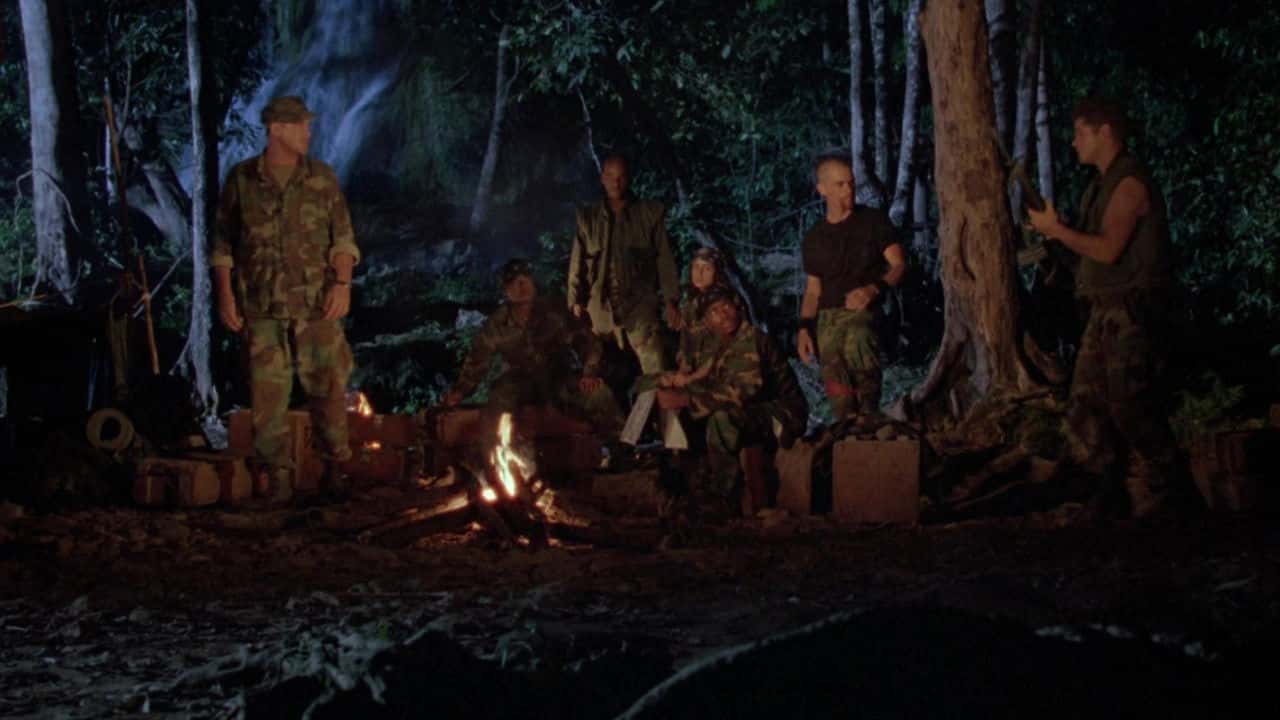 Кадр з фільму Бійці (1995)