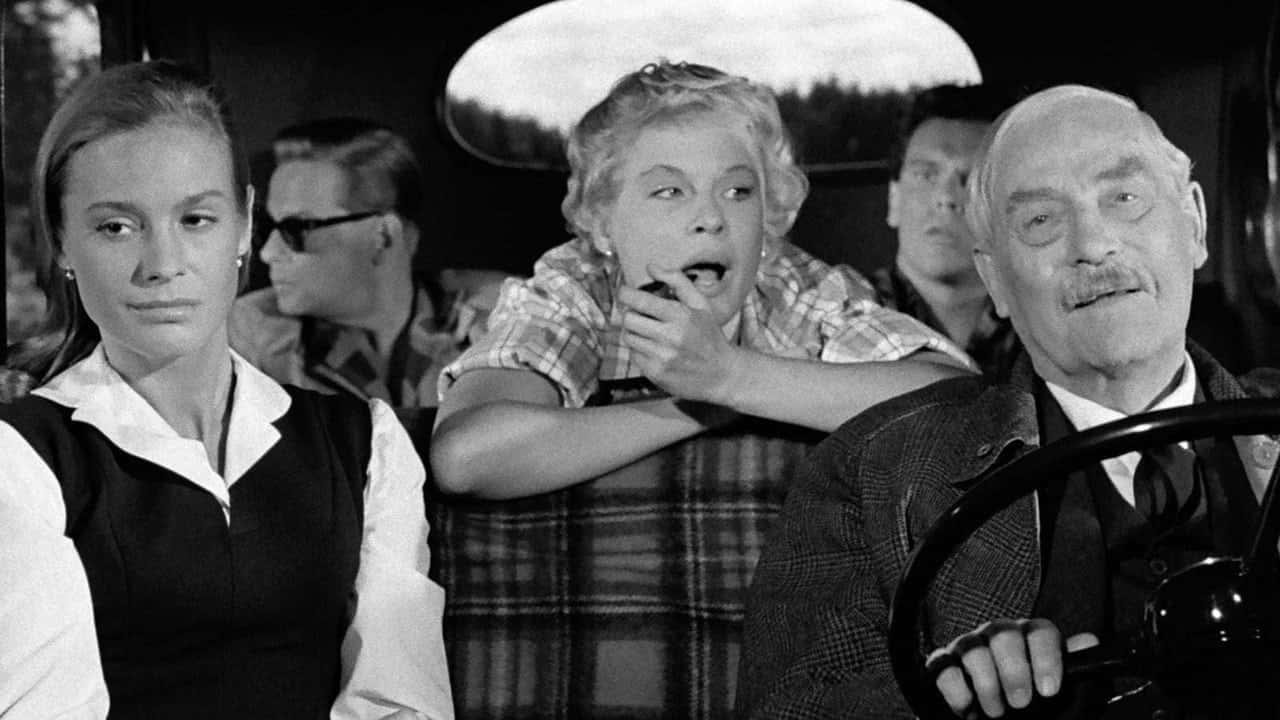 Кадр з фільму Сунична галявина (1957)