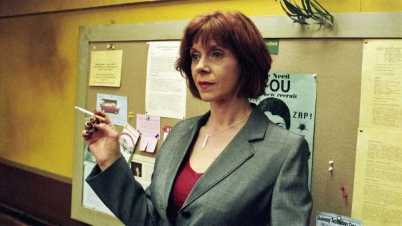 Кадр із серіалу Курилка (2004)