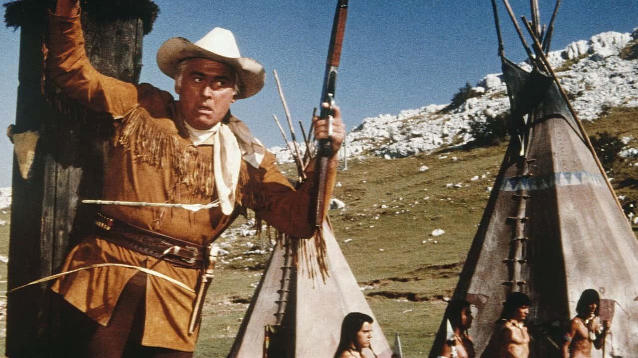 Кадр з фільму Серед стерв'ятників (1964)