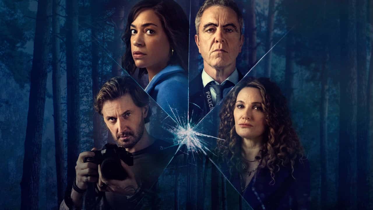 Кадр із серіалу Тримайся ближче (2021)