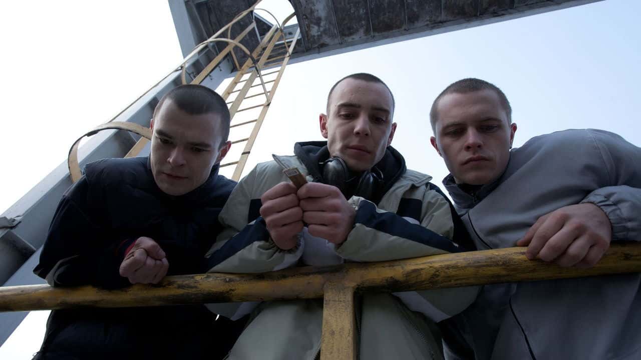Кадр з фільму Ти є Богом (2012)