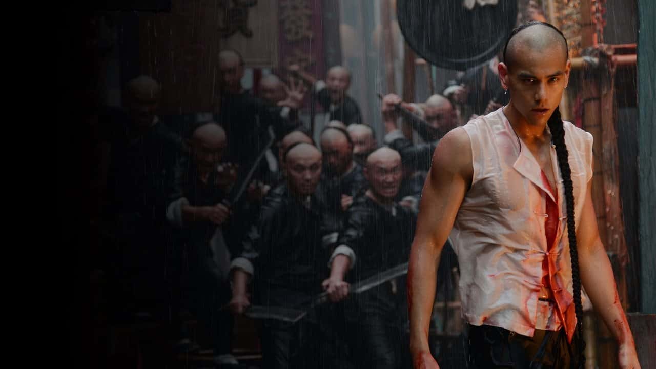 Кадр з фільму Становлення легенди (2014)