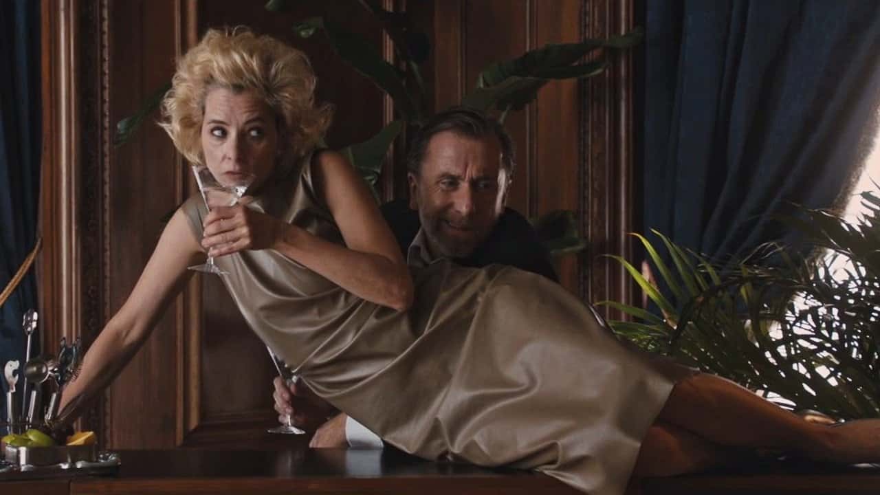 Кадр з фільму Завзяті шахраї (2018)