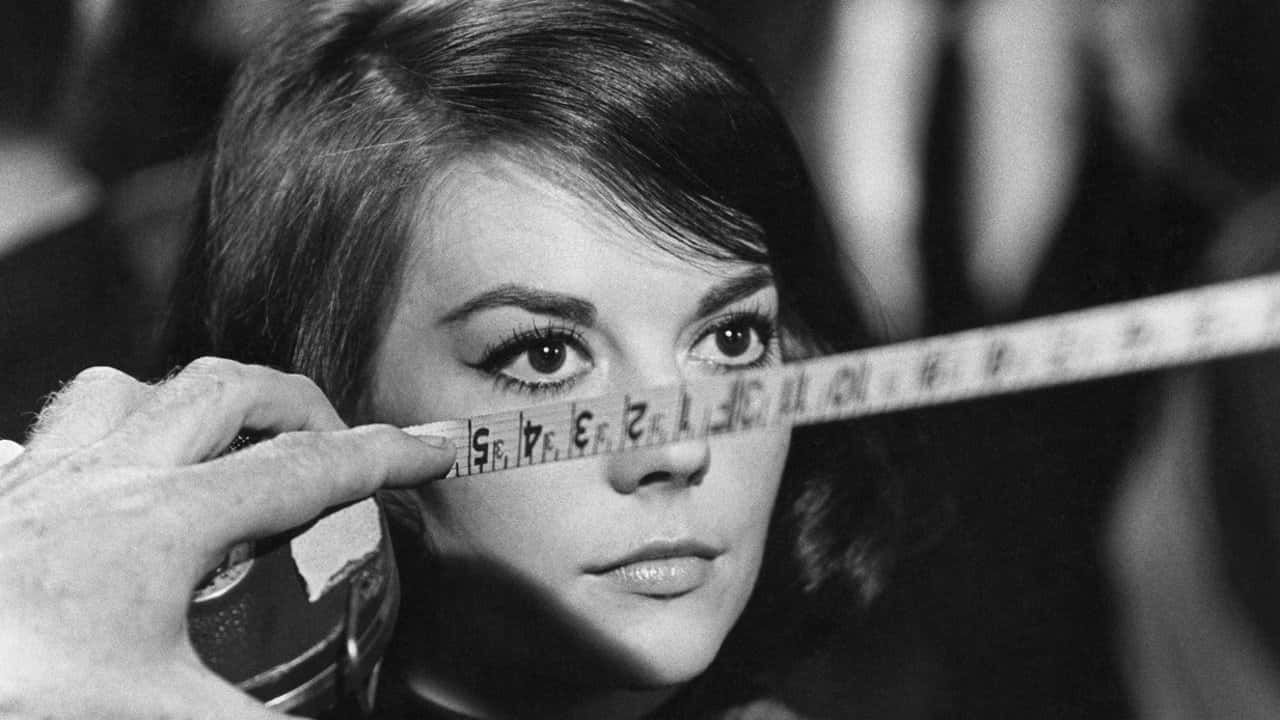 Кадр з фільму Любов з відповідним незнайомцем (1963)
