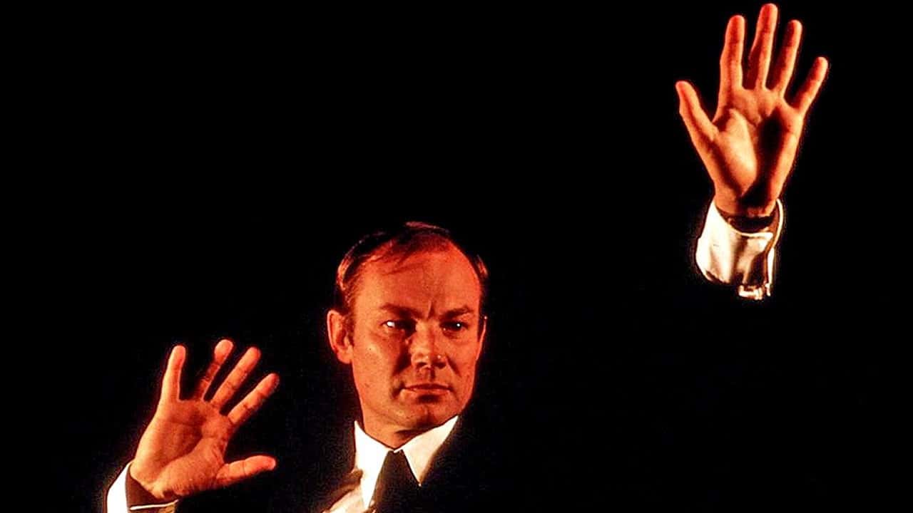 Кадр з фільму Хануссен (1988)