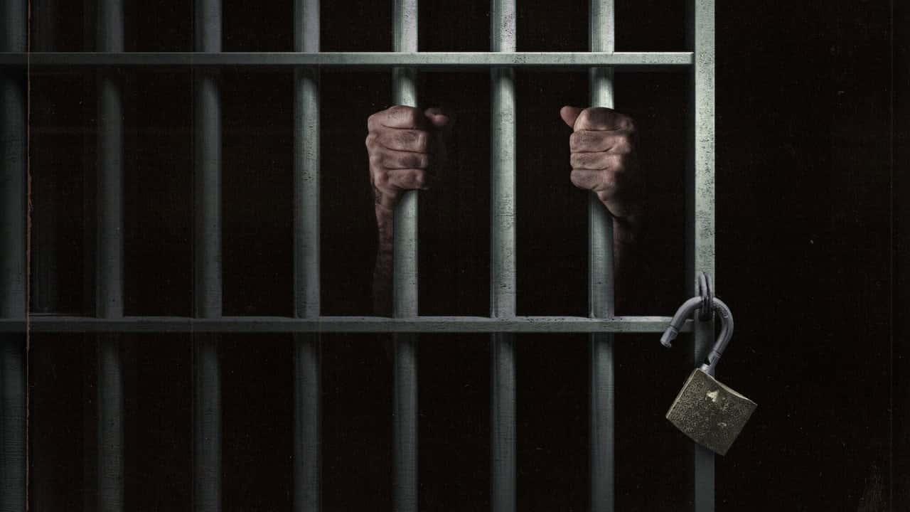Кадр із серіалу Незамкнені: Експеримент у в'язниці (2024)