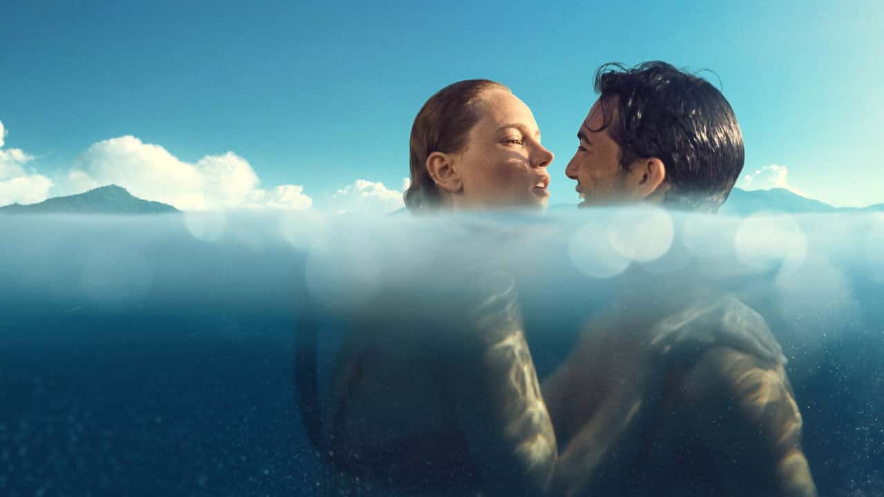 Кадр з фільму Минулого літа (2021)