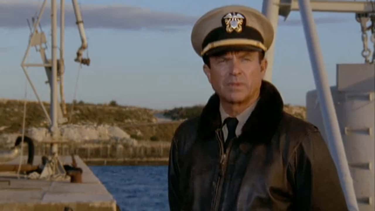 Кадр з фільму Термінове занурення (2001)