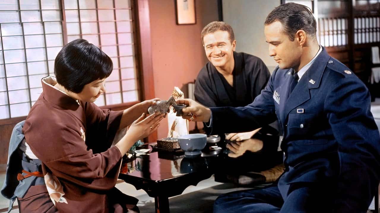 Кадр з фільму Сайонара (1957)