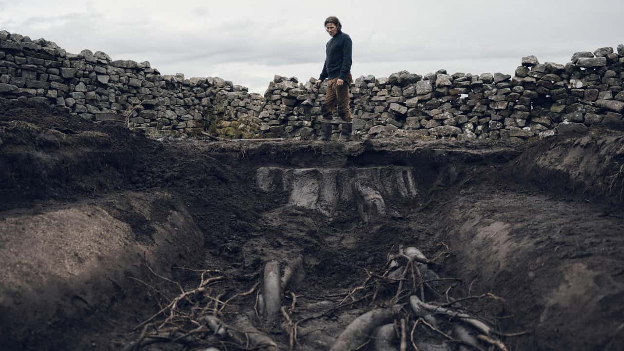Кадр з фільму Безплідна земля (2024)
