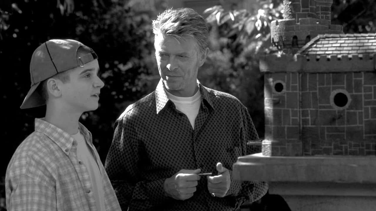 Кадр з фільму Таємниця містера Райза (2000)