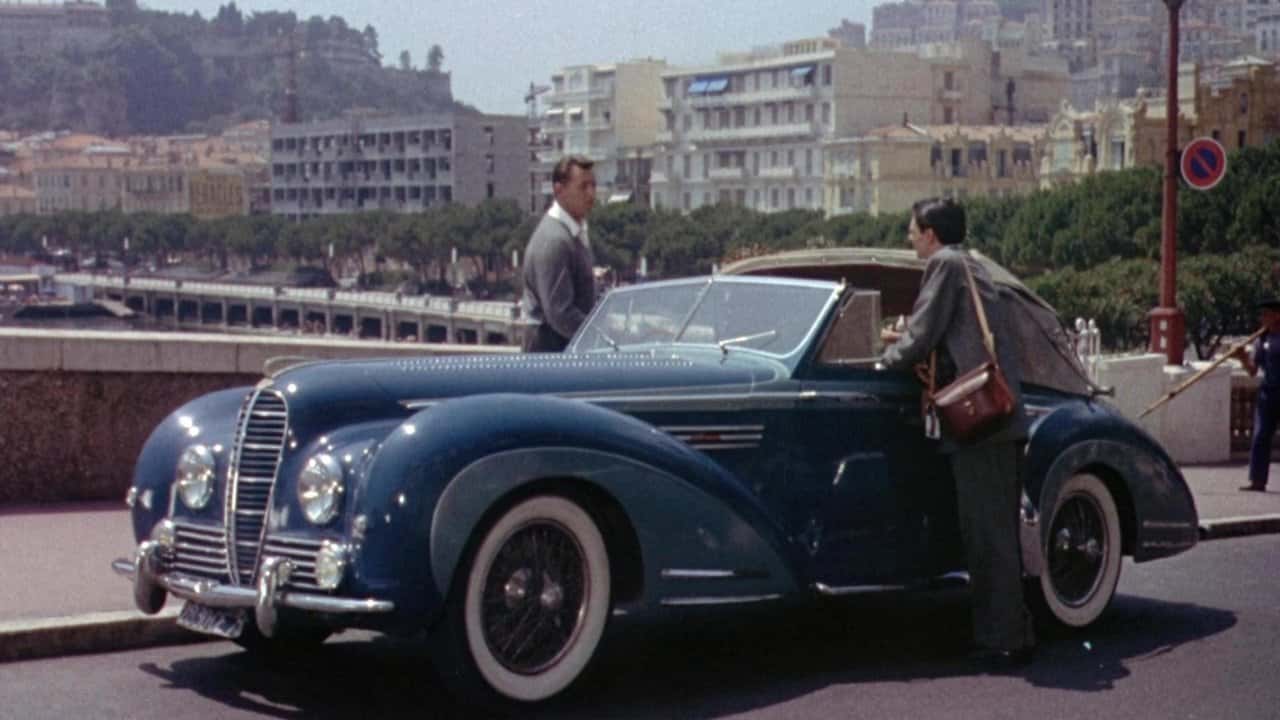 Кадр з фільму Закордонна інтрига (1956)