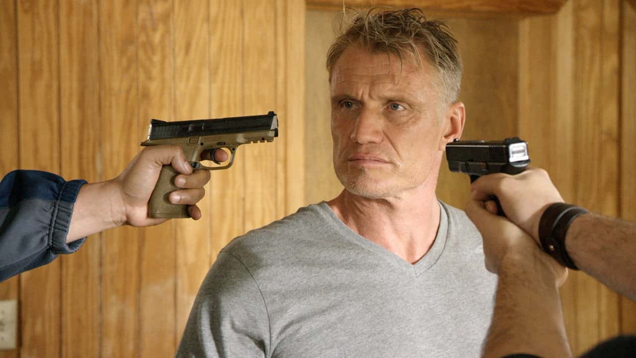 Кадр з фільму Озеро акул (2015)