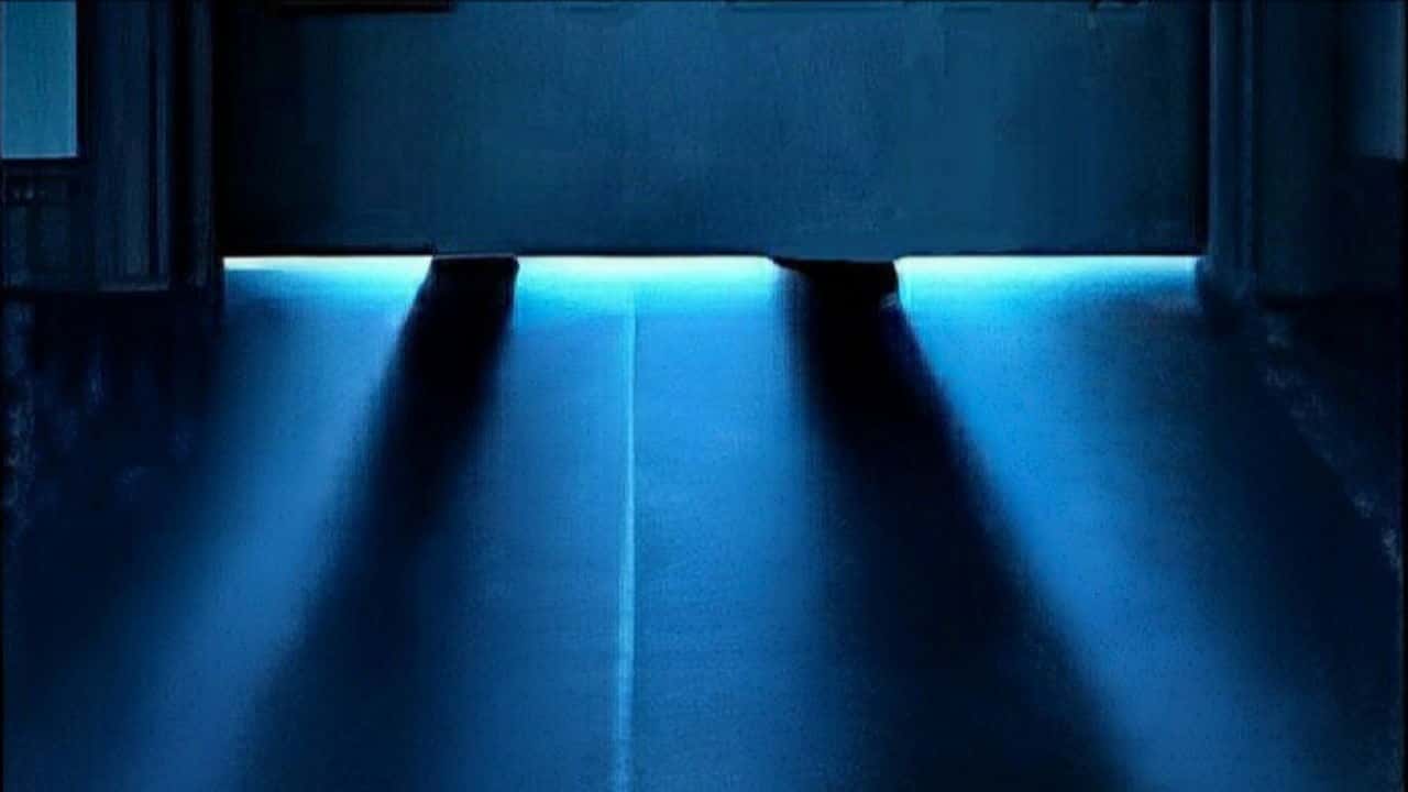 Кадр із серіалу Кошмарні квартиранти (2022)