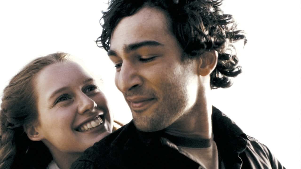 Кадр з фільму Бентежна Анна (2007)