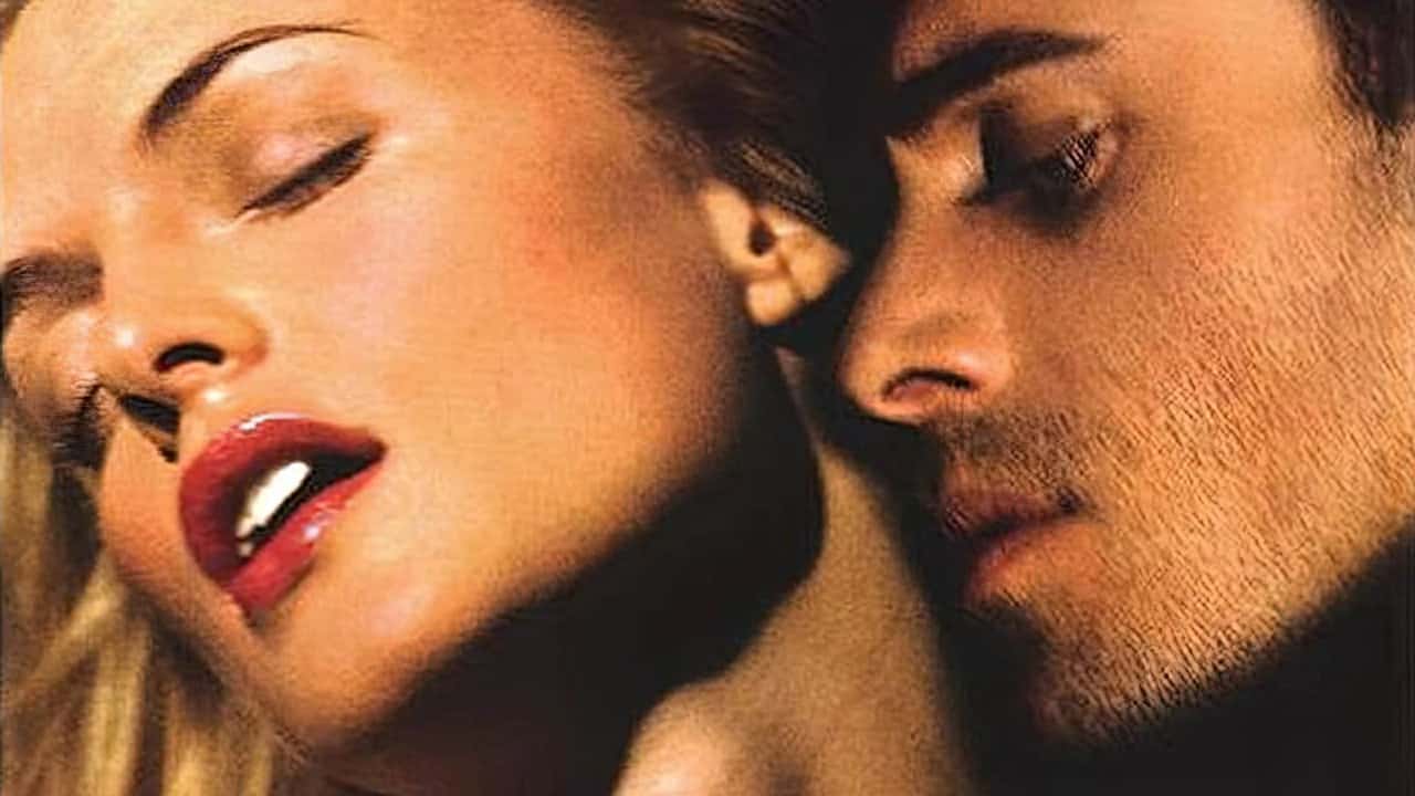 Кадр з фільму Вбий мене ніжно (2002)
