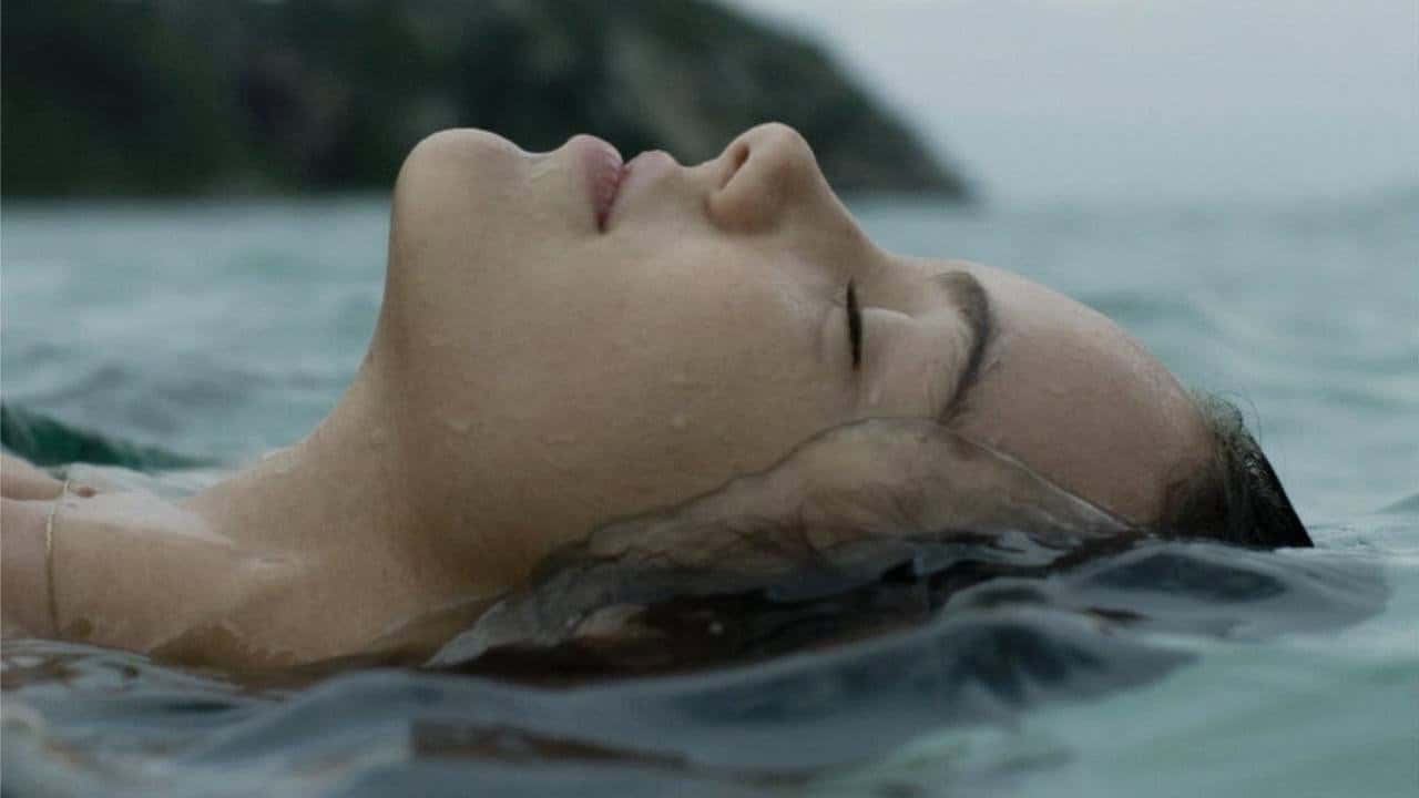Кадр з фільму За течією (2009)