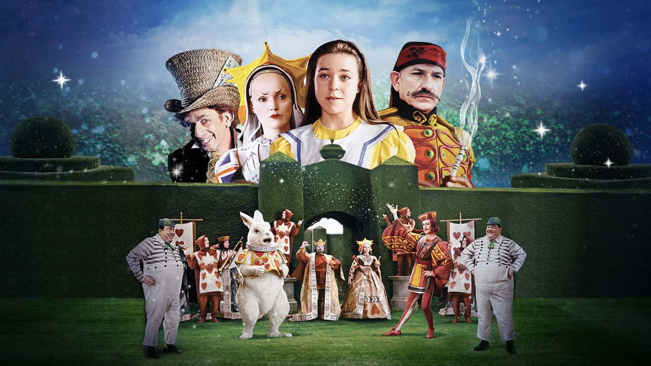 Кадр з фільму Аліса у дивосвіті (1999)