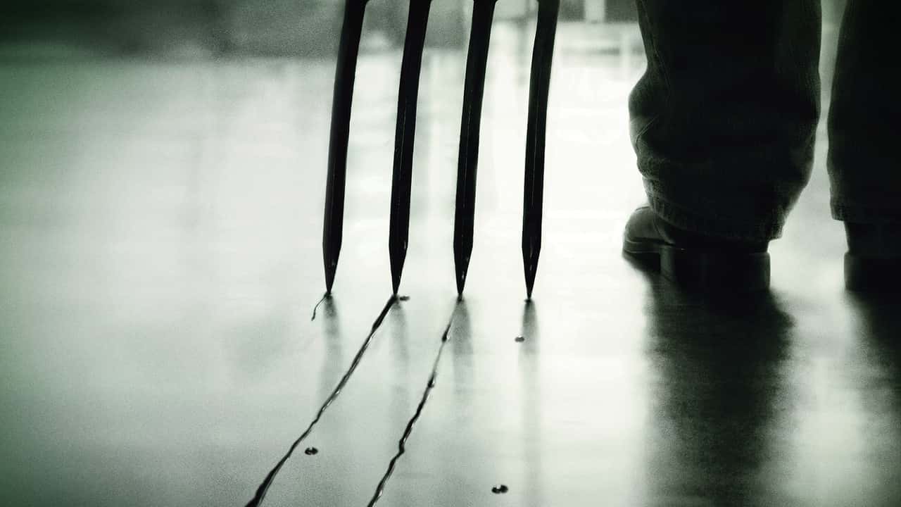 Кадр з фільму Шалені (2010)
