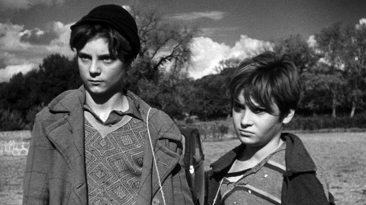 Кадр з фільму Чистильники взуття / Шуша (1946)