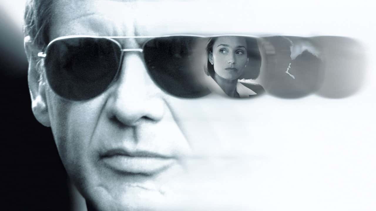 Кадр з фільму Павутиння неправди (1999)