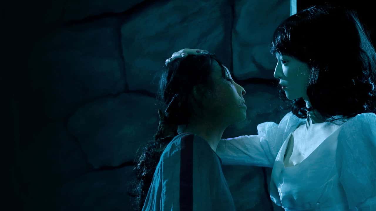 Кадр з фільму Театр примар (2015)