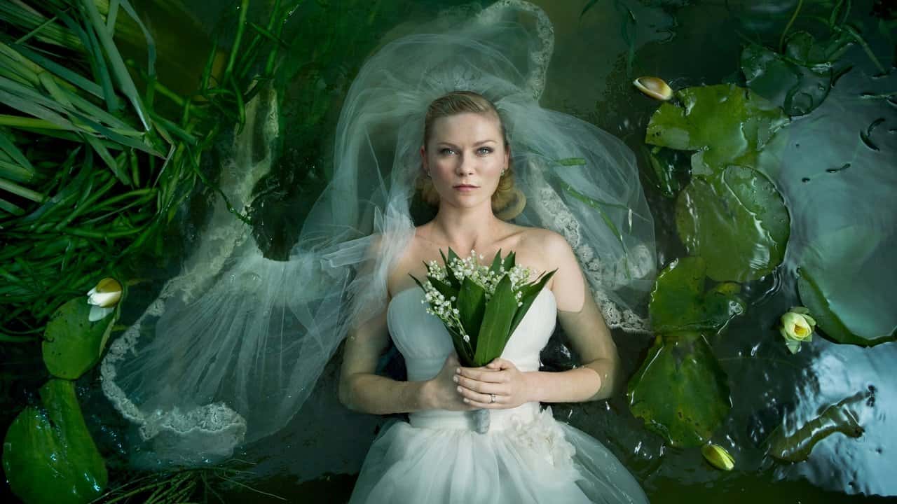 Кадр з фільму Меланхолія (2011)