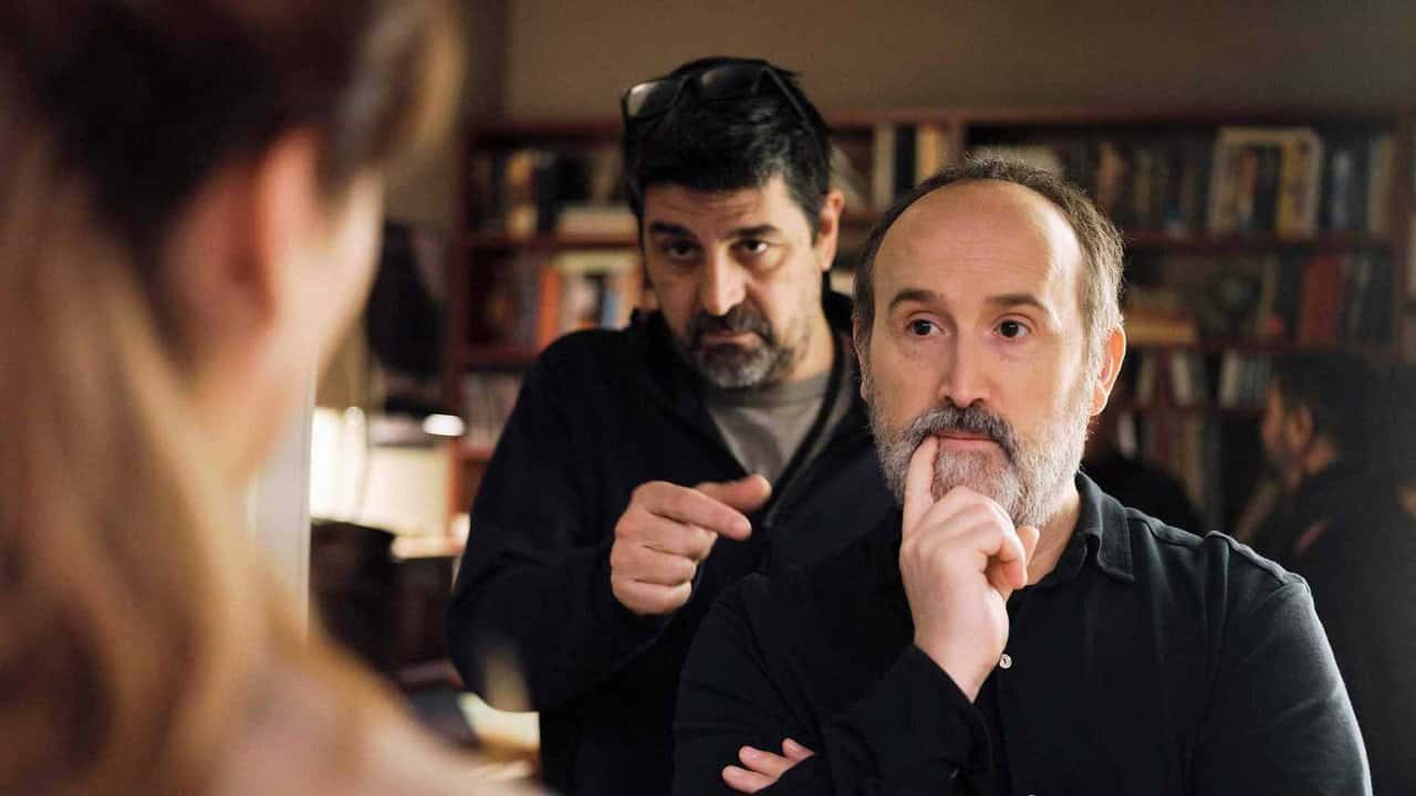 Кадр з фільму Сусіди зверху (2020)