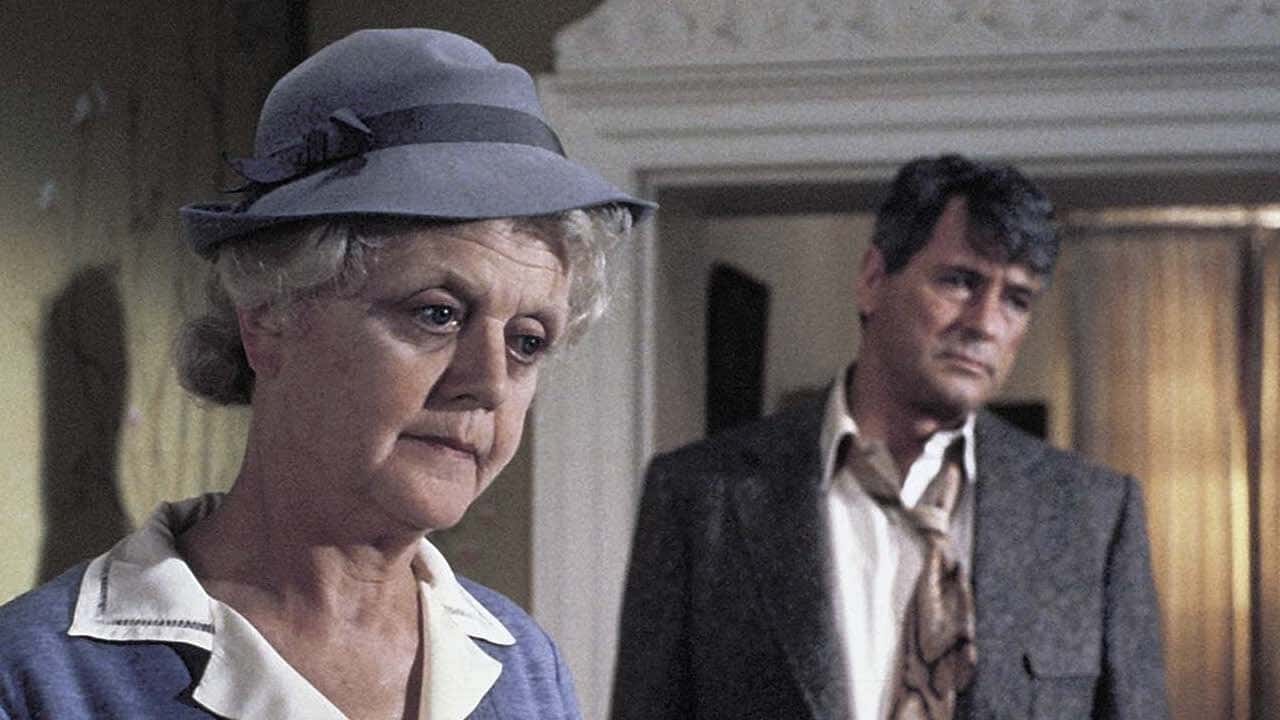 Кадр з фільму Дзеркало тріснуло (1980)
