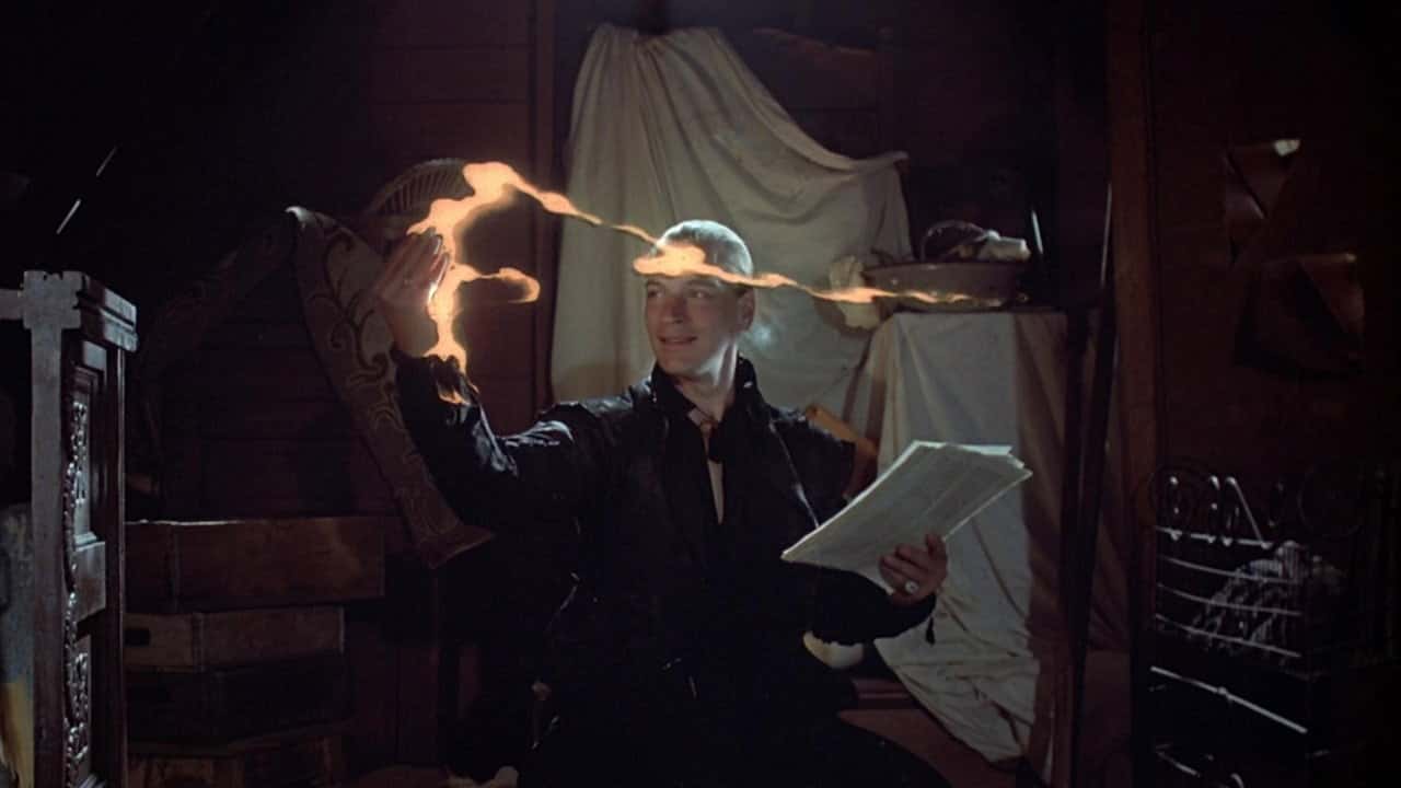 Кадр з фільму Чорнокнижник (1989)