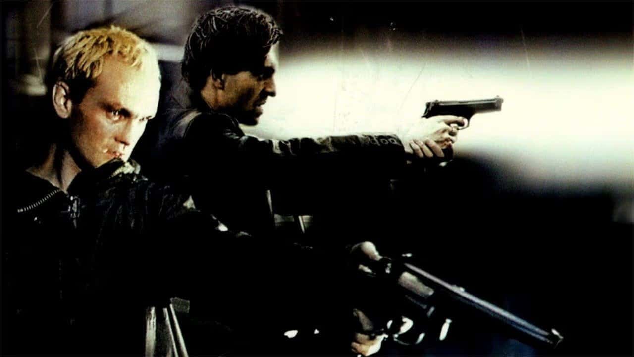 Кадр з фільму Стрільці (2002)
