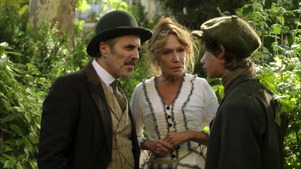 Кадр з фільму Таємниця Єлисейського палацу (2018)