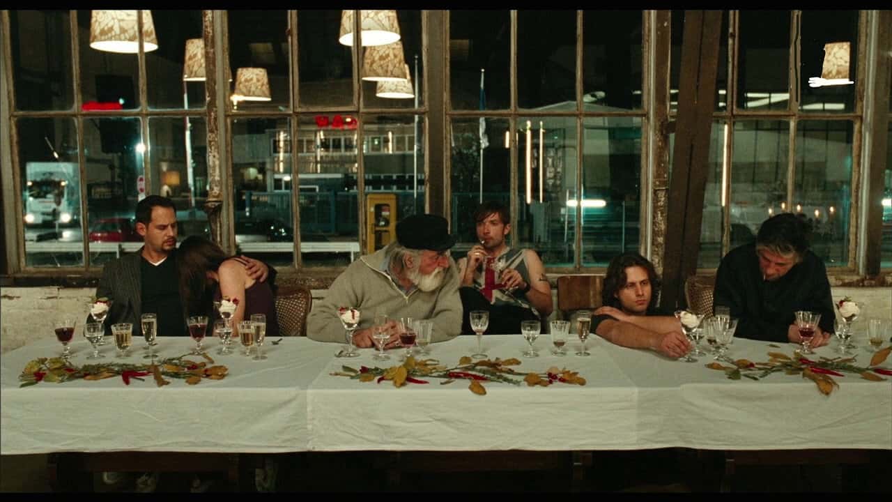 Кадр з фільму Душевна кухня (2009)