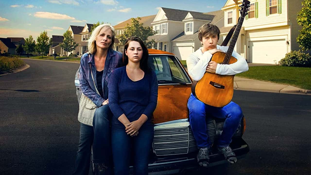 Кадр з фільму Вулиця, де ми живемо (2019)