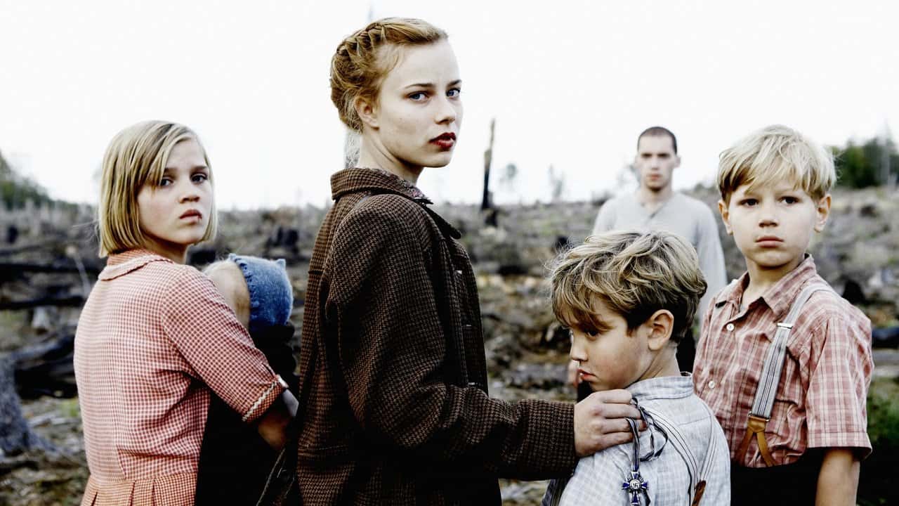 Кадр з фільму Лоре (2012)