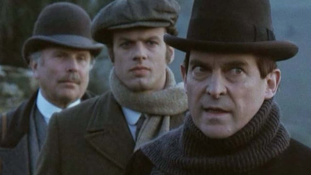 Кадр з фільму Собака Баскервілів (1988)
