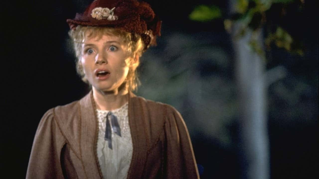 Кадр з фільму Вбивства на вулиці Морг (1986)