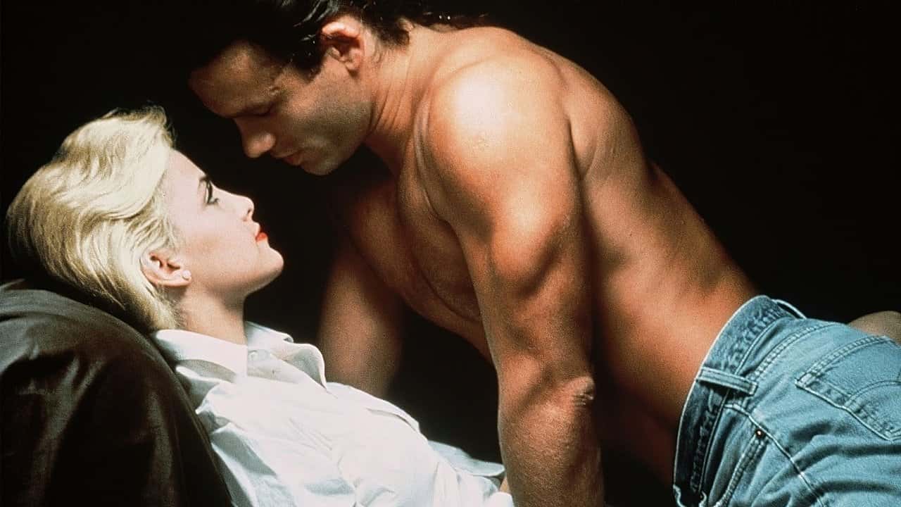 Кадр з фільму Злиття двох місяців (1988)