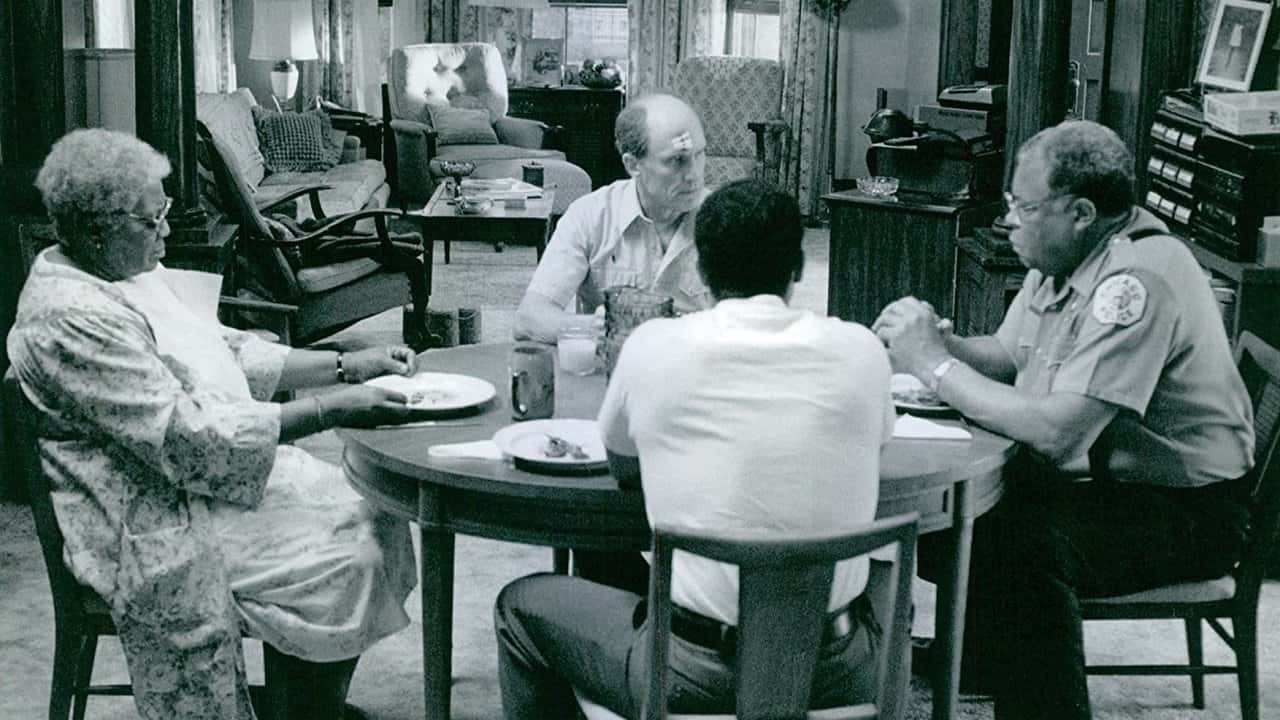 Кадр з фільму Сімейна справа (1996)