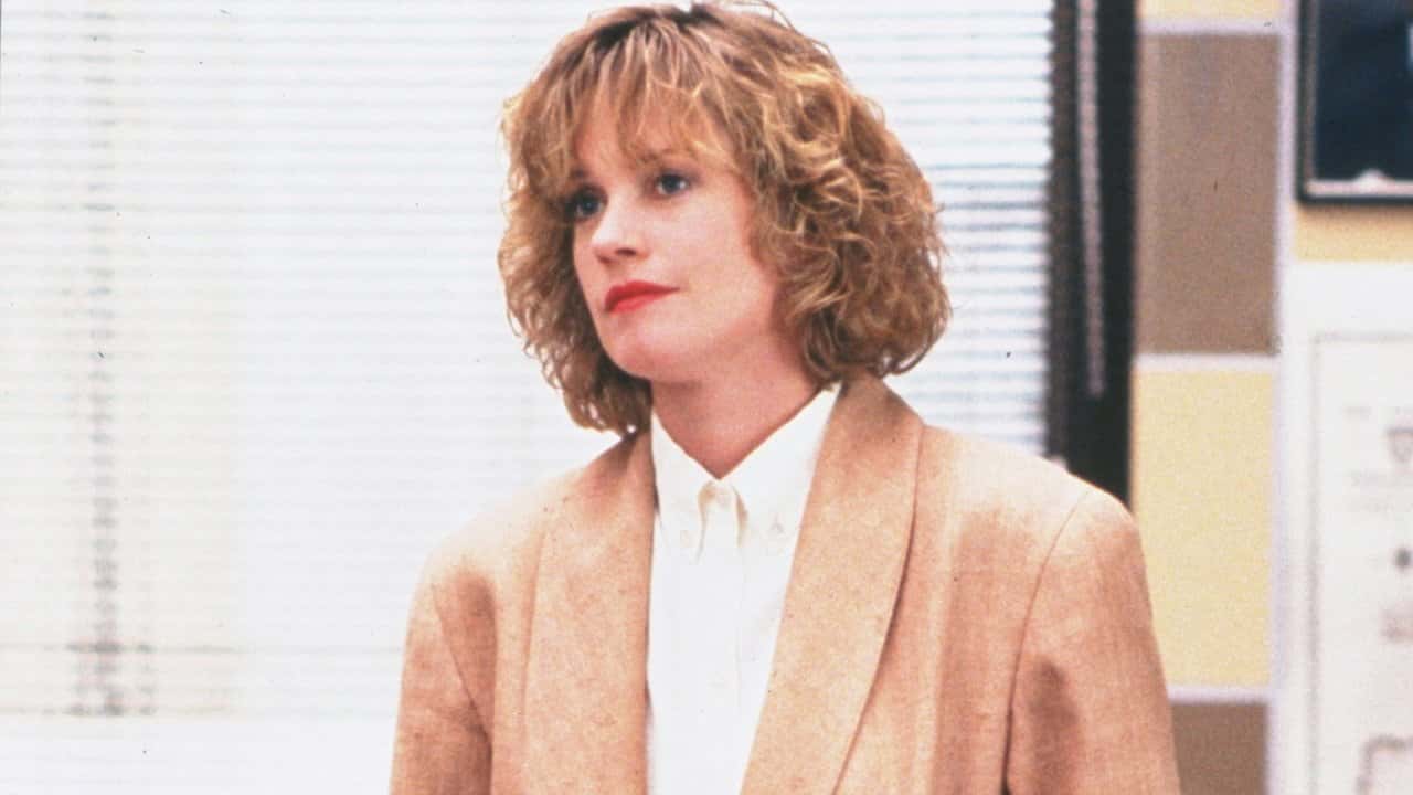 Кадр з фільму Незнайомка серед нас (1992)