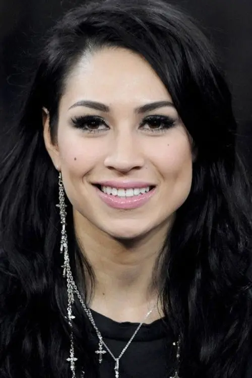 Фото Cassie Steele