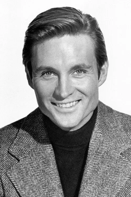 Фото John Phillip Law