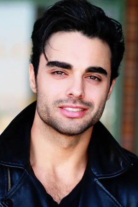 Фото Julien Marlon Samani